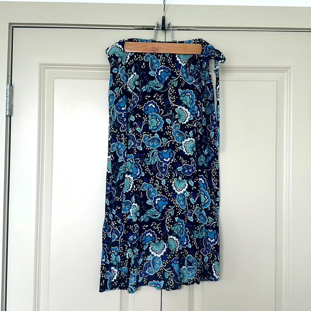 Loft blue paisley wrap skirt, size 0